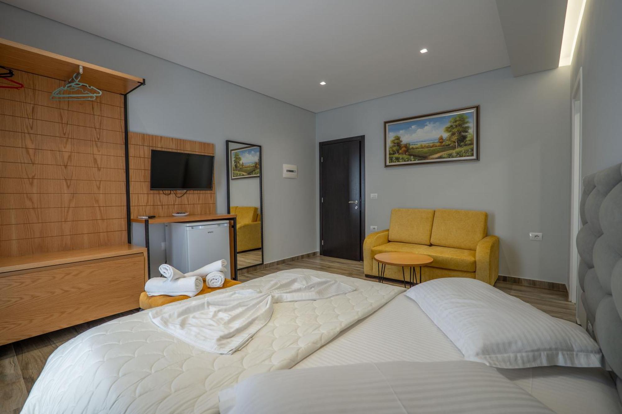 Sunkised Hotel Saranda Kültér fotó
