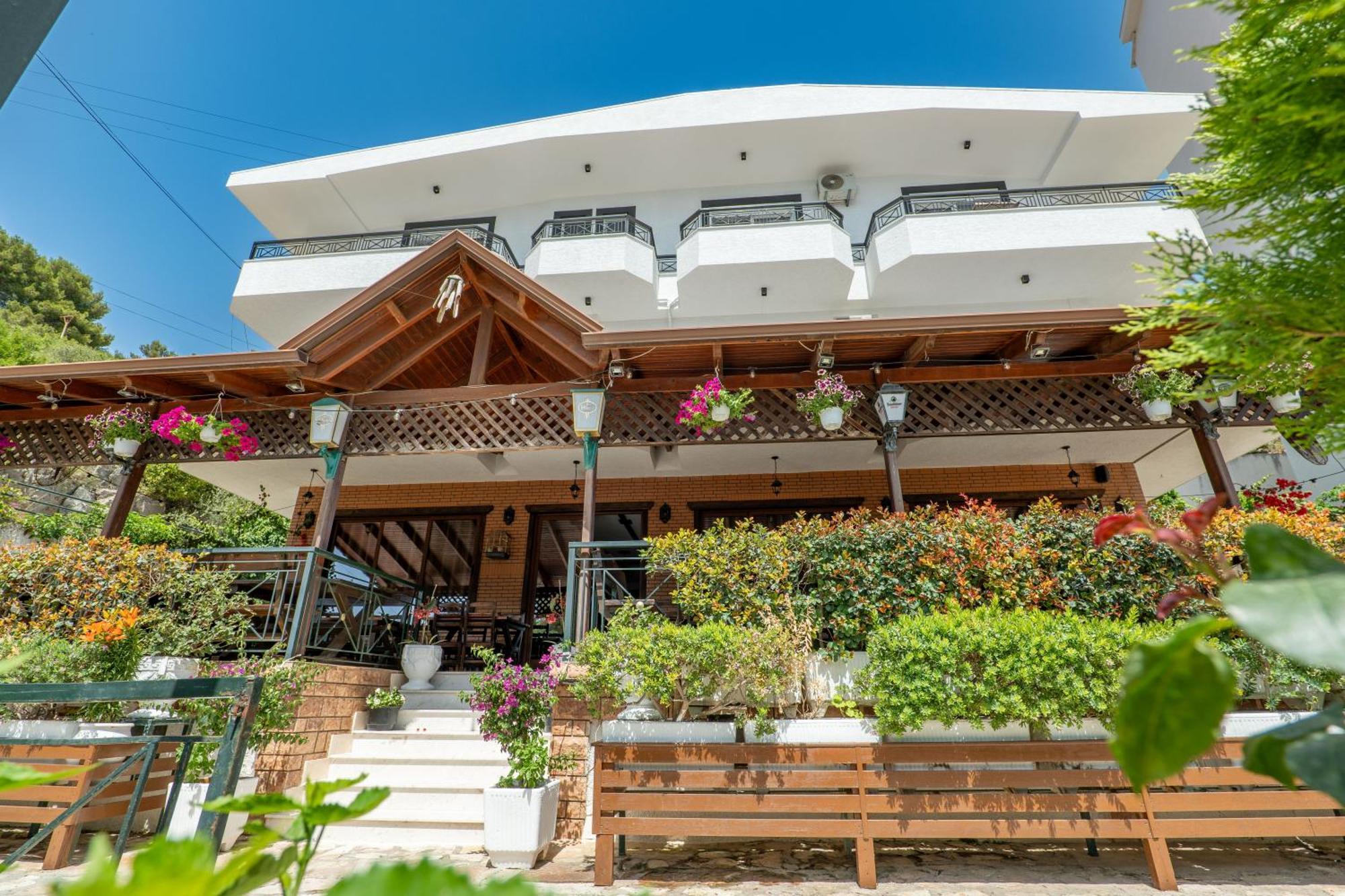 Sunkised Hotel Saranda Kültér fotó