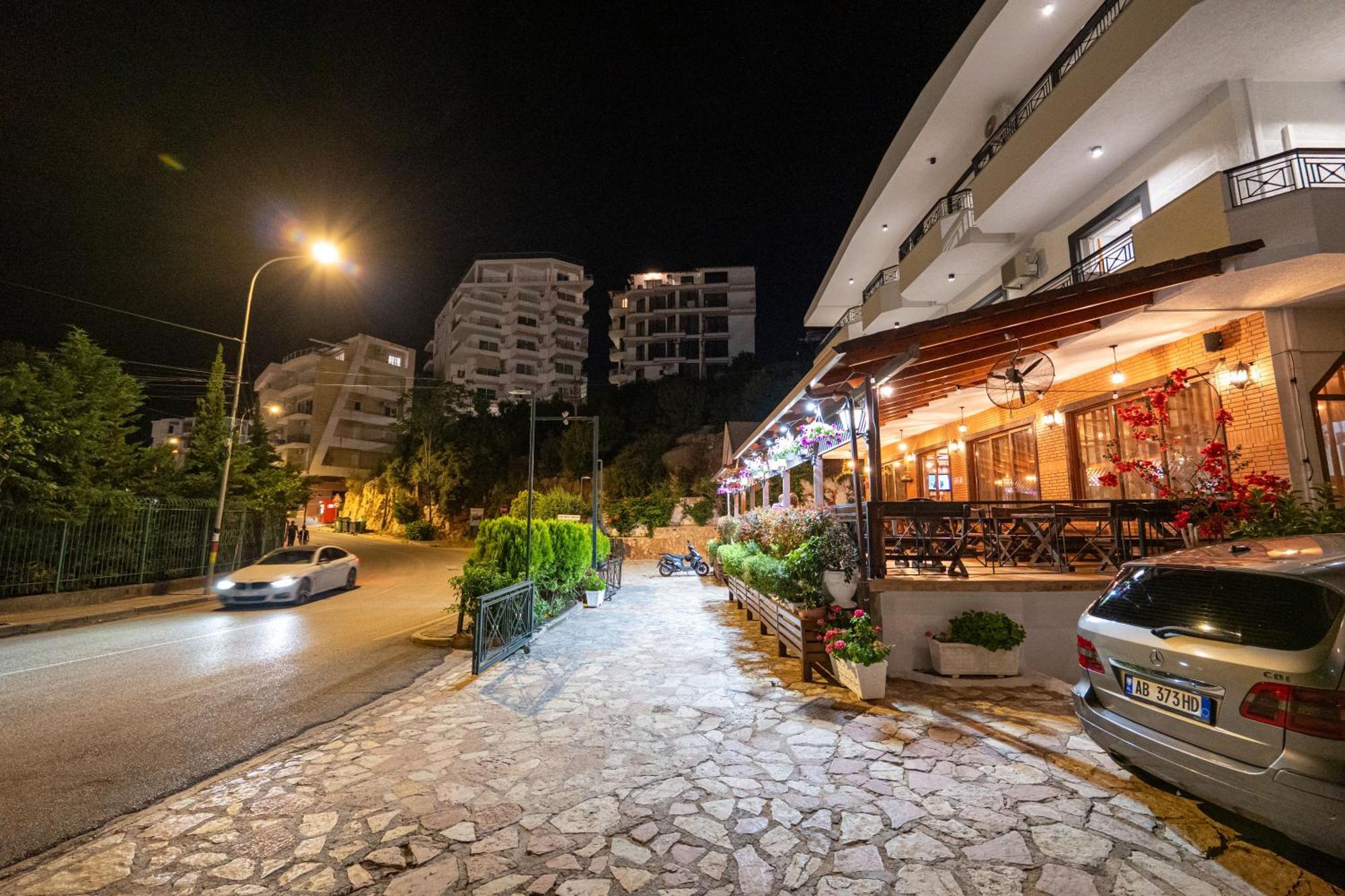 Sunkised Hotel Saranda Kültér fotó
