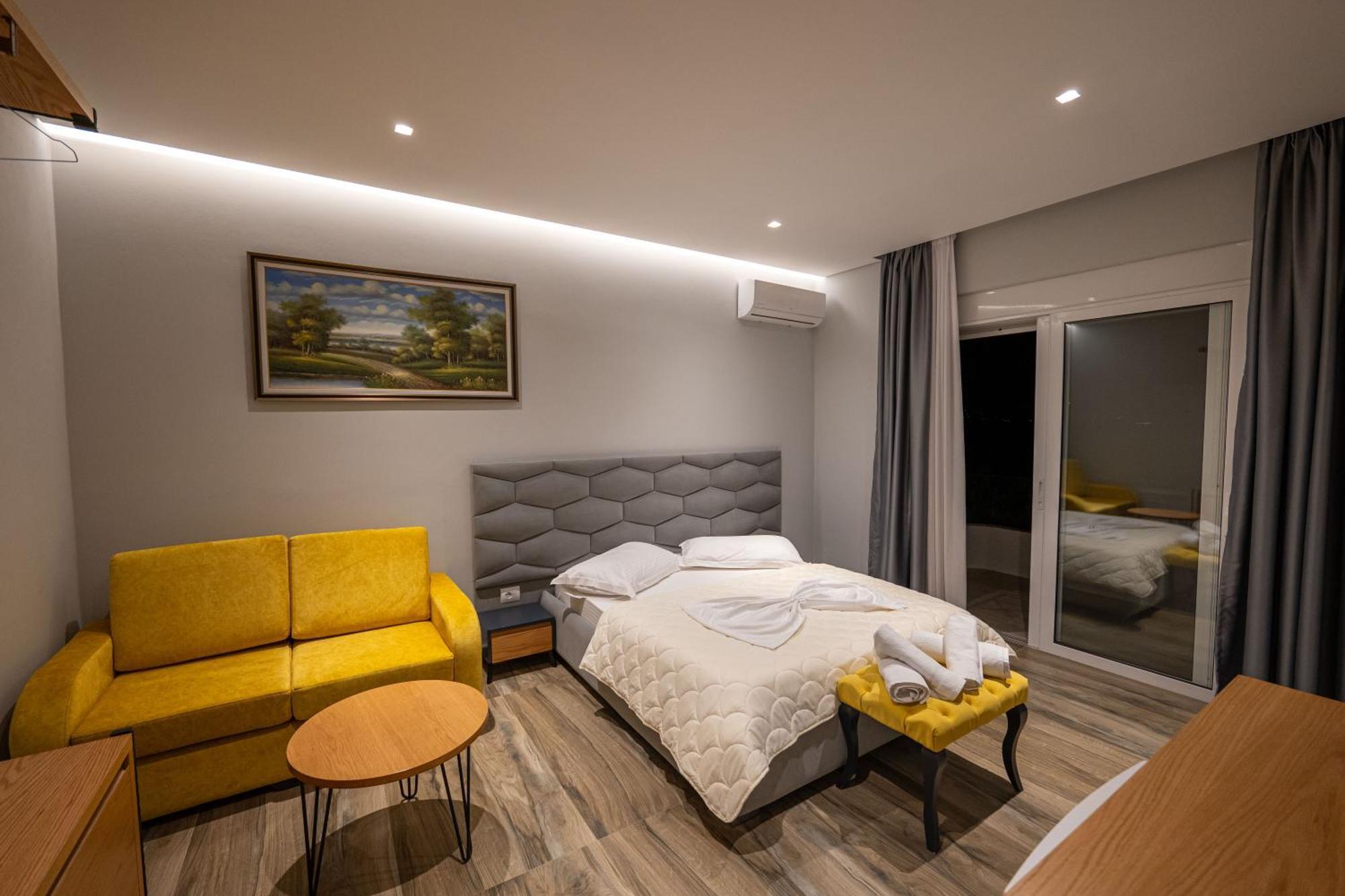 Sunkised Hotel Saranda Kültér fotó